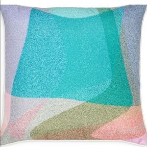 Ren-Wil Simona Outdoor Pillow, 22" × 22"